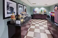 Hampton Inn & Suites Liberal - breakfast