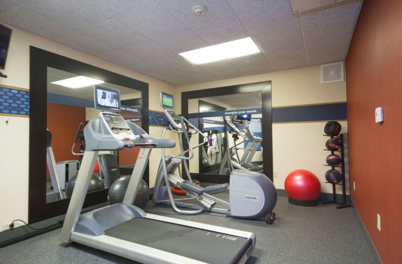 Hampton Inn Marshall photo 2