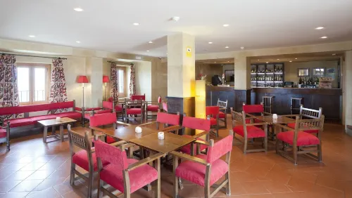 Parador de Cardona Restaurantes Photos