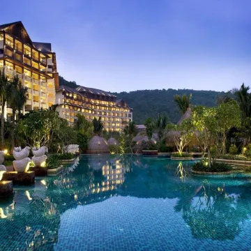 Sanya Yalong Bay Shixishu Jianguo Resort Hotel Отели рядом со станцией Yalongwan Railway Station
