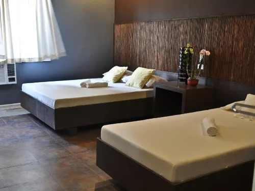 Bease's Bed and Breakfast Hotels in Ibajay