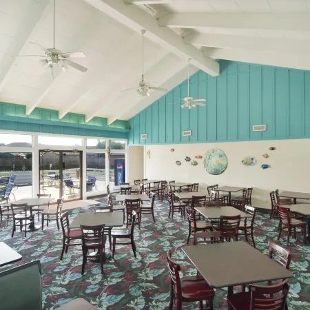 Inn at the Waterpark Отели рядом с достопримечательностью «Парк Муди Гарденс Аттракшенс Тем»