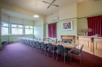 Holgate Brewhouse Hotels in Lancefield