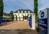 Best Western le Vinci Loire Valley - parking