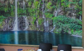 Red Hotel Yerevan - Housity