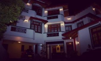 Hotel Mandakini