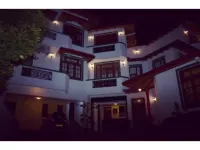 Hotel Mandakini - Pensions