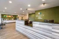 Econo Lodge - 2-Star