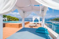 Kalamota Beach House - Beach