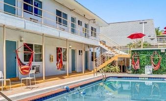 The Nook Hollywood Just Few Steps Away from the Beach Whit Pool Free Parking