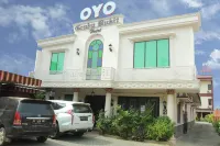 Hotel Graha Bukit Syariah Hotels near Plaza Benteng Kuto Besak