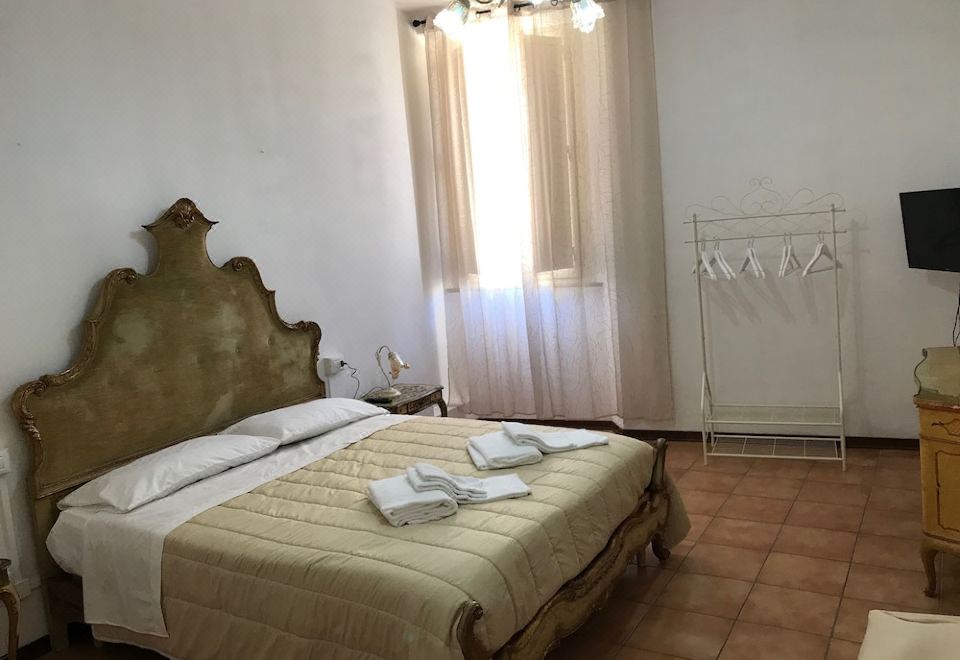 Albergo Antica Lanterna-Castelnuovo di Garfagnana Updated 2023 Room  Price-Reviews & Deals | Trip.com