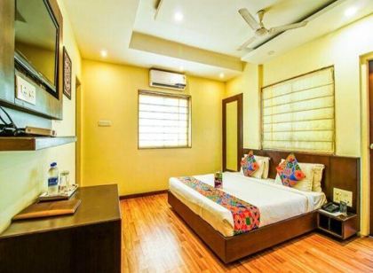 Loharkar  Family Hotel