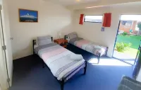 Tongariro River Retreat Hotels in Motuoapa