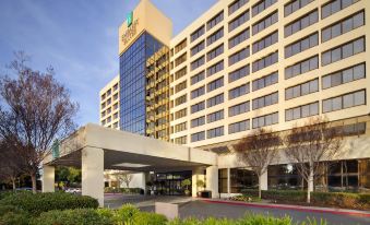 Embassy Suites by Hilton Santa Clara Silicon Valley