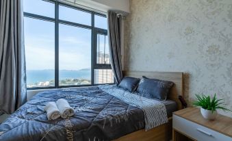 Trangs Beachfront Apartment Nha Trang