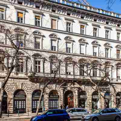 Real Apartments Andrassy Hotel Exterior