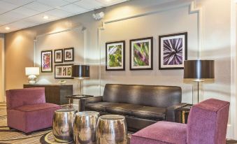 La Quinta Inn & Suites by Wyndham New Orleans Airport