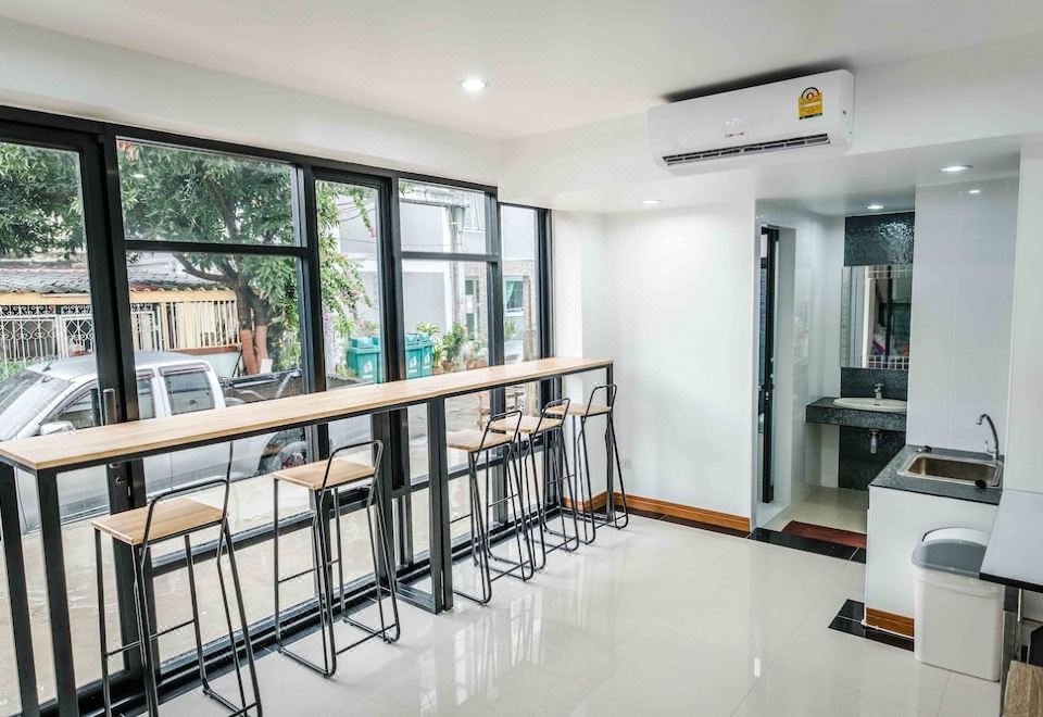 3. 돈 무앙 호텔..