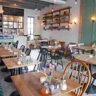 Seabreeze Suites - Near Zandvoort Aan Zee Dining/Meeting Rooms