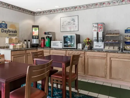 Brentwood Inn & Suites