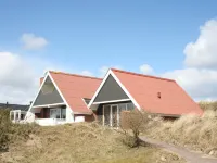 "Sys" - 500m from the Sea - Hot Tub