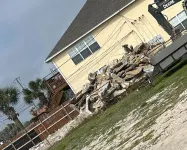 Bahama Breeze Suites Hotel dekat Carl Gray Park
