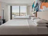 Miami Marriott Biscayne Bay Hotels near Frost Science