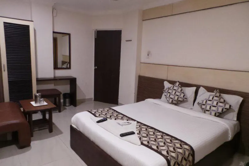 OYO 5230 Pan Residency
