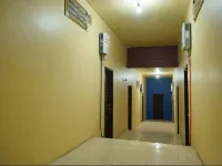 RedDoorz @ Pacet Mojokerto - parking