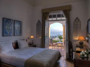 El Minzah Hotel