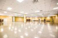 Clarion Pointe Marshall