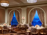 The Royal Sonesta Harbor Court Baltimore Hotels near Canton