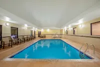 La Quinta Inn & Suites by Wyndham Gillette - Pools