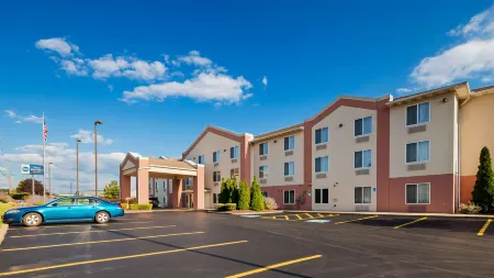 Best Western Penn-Ohio Inn  Suites