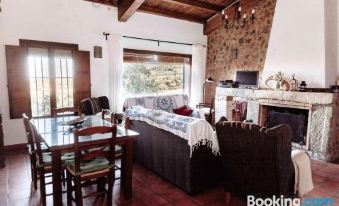 3 Bedrooms Villa with Private Pool Enclosed Garden and Wifi at Monesterio