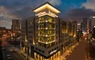 Hyatt House Nashville Downtown / Convention Center Các khách sạn ở Nashville