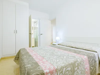 Miralmar Hotels near Via Verda de la Mar (accés)