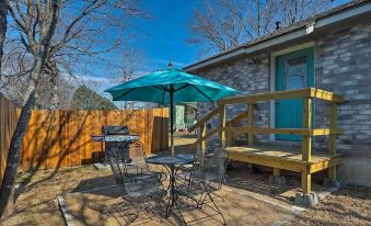 Cozy Home Blocks to Georgetown Square and SU!