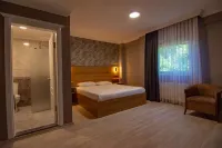 Green Palace Suite Hotel