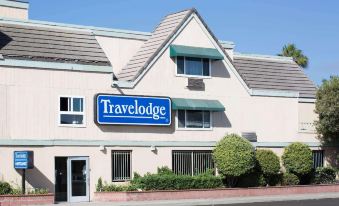 Travelodge by Wyndham Sunset-Huntington Beach Ocean Front