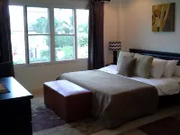 Private Luxurious Salt Water Pool Villa Situated in Peaceful Upmarket 5* Resort Silpakorn University Phetchaburi IT Campus 주변 호텔