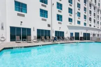 크라운 플라자 호텔, 포트 로더데일 공항/크루즈포트, IHG 제공 - 루프탑 수영장