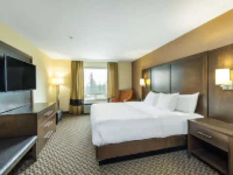 Comfort Inn & Suites Hotels in Salmon Arm