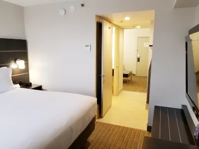 Holiday Inn Express & Suites Miami - Hialeah Отели в г. Хайалиа