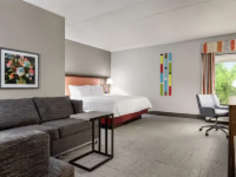 แฮมป์ตันอินน์ เควกเกอร์ทาวน์ โรงแรมในBucks County