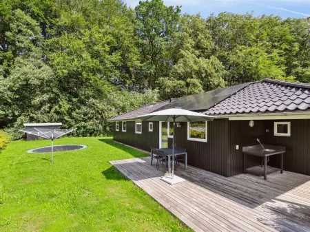 "Edin" - 150m from the Sea