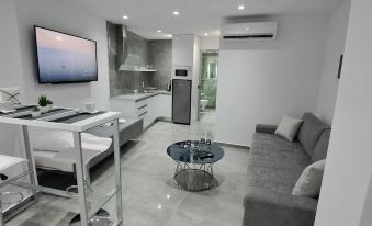 KM Luxury Apart Downtown