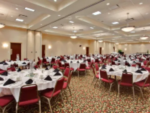 โฮมทู สวีทส์ บาย ฮิลตัน คิทชินเนอร์ โรงแรมในคิตเชเนอร์