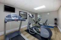 Days Inn & Suites by Wyndham Fort Bragg/Cross Creek Mall - Gym